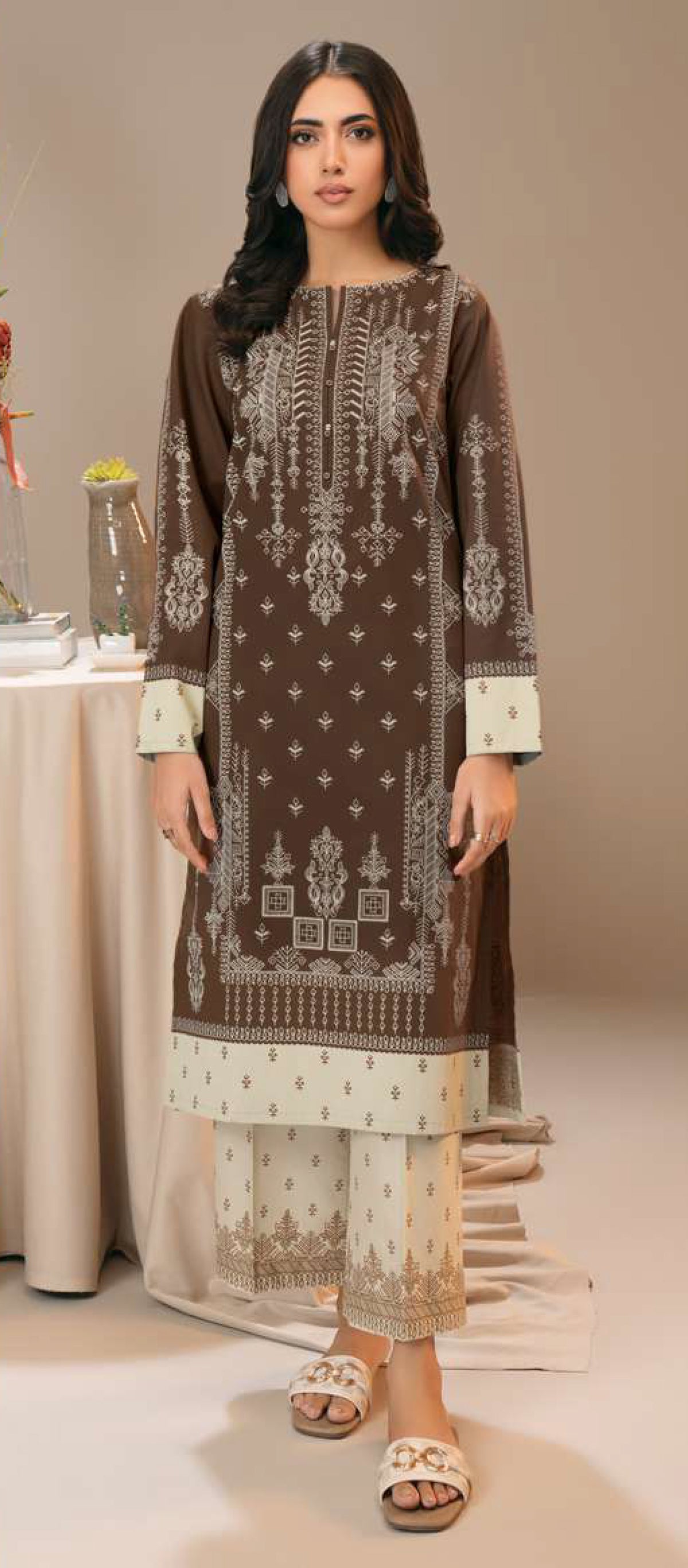 Zarvi Elegant Brown Paste Print Cambric Suit | 2-Piece Winter Collection
