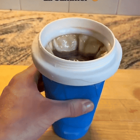 Frozen Magic Squeeze Cup – Turn Any Drink Into a Slushie in Minutes!